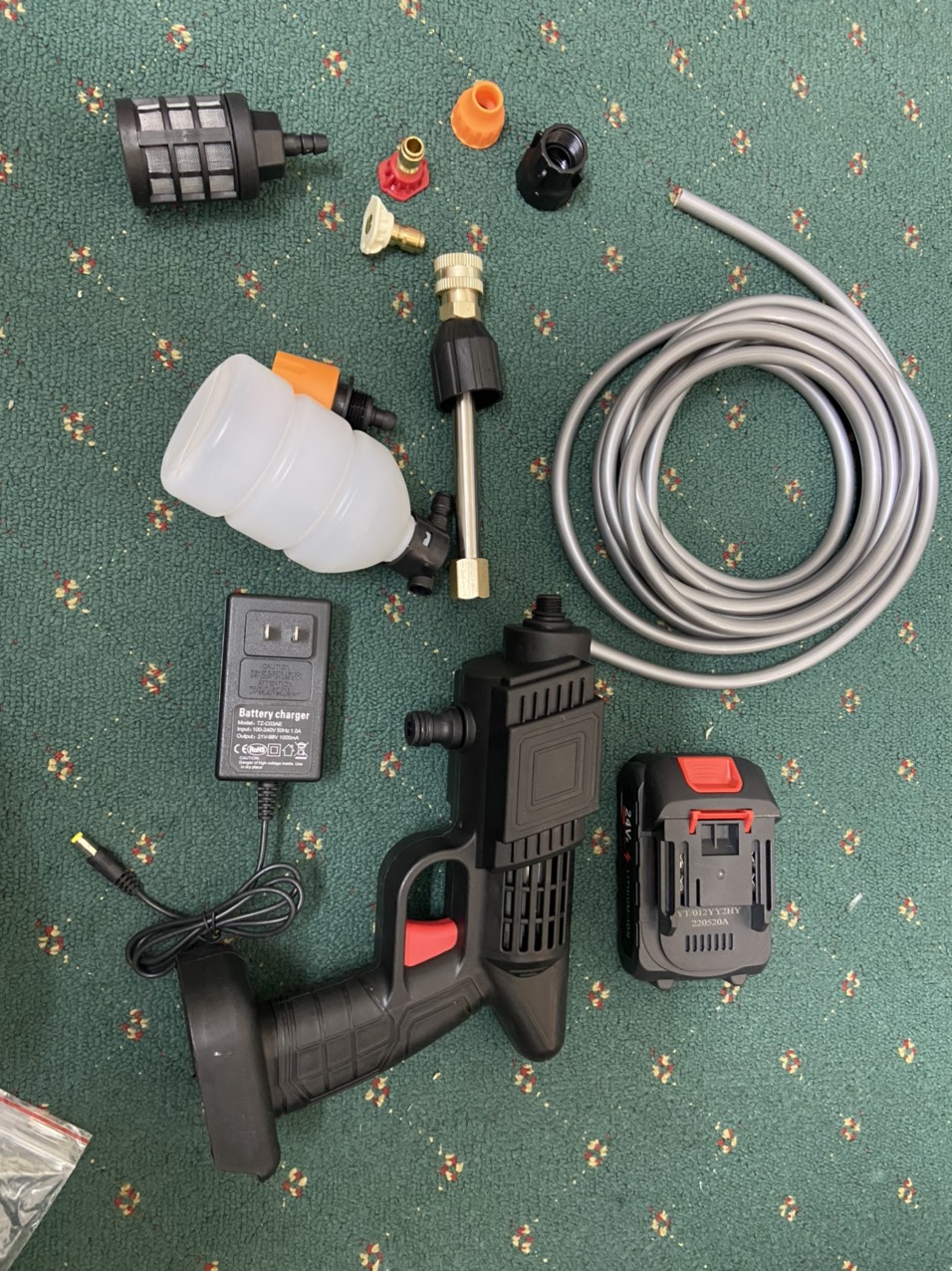 Ảnh thật của máy rửa xe mini cầm tay dùng pin MRX-1T2001